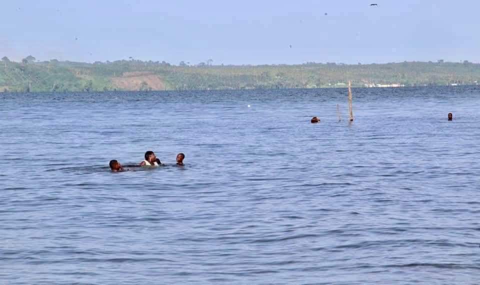 2 hectare a vendre a Lauzoua en bordures de la lagune, site très paradisiaque, lauzoua est a 150km d'Abidjan après grand lahou sur la côtière, site touristique aussi.